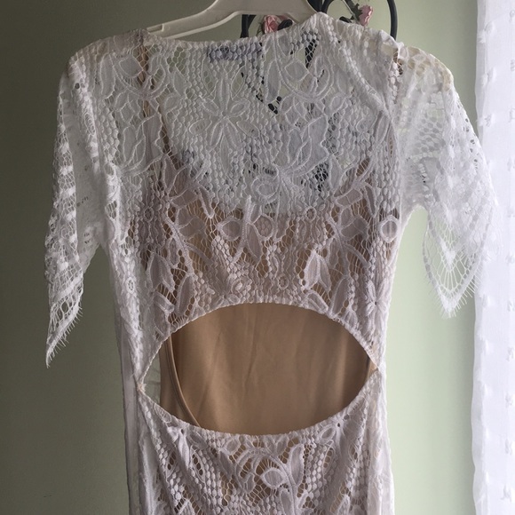 Few Moda crochet scalloped Lace dress - Picture 8 of 8